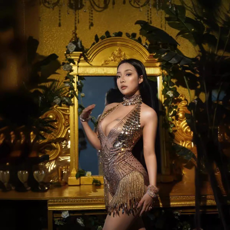 仪征市演出服夜店酒吧女满钻金色流苏露背连体女gogo生日派对礼服金宝贝